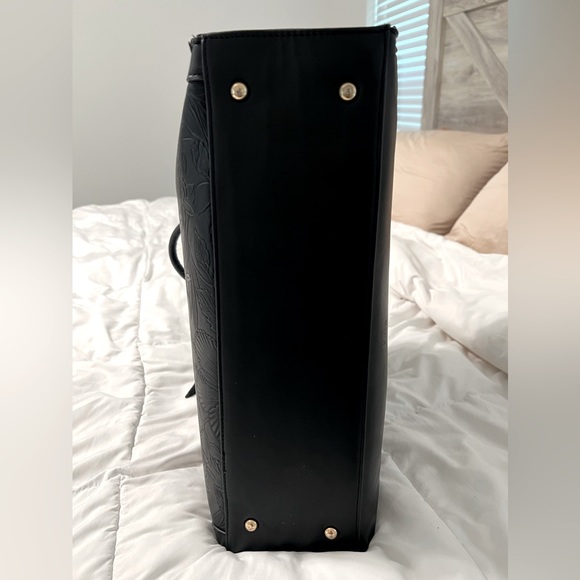 (Open to offers) Gently used laptop tote bag. Can fit 15.6 laptop - Picture 7 of 17